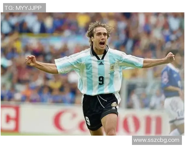 足球明星长发飘飘的魅力瞬间展现足球场上的风采与个性